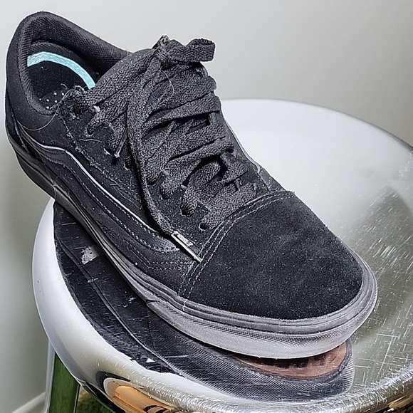 Vans Unisex Black and Gray Casual Claddic Vans Skate Sneakers Mens 9 Women 10.5 - Picture 3 of 8